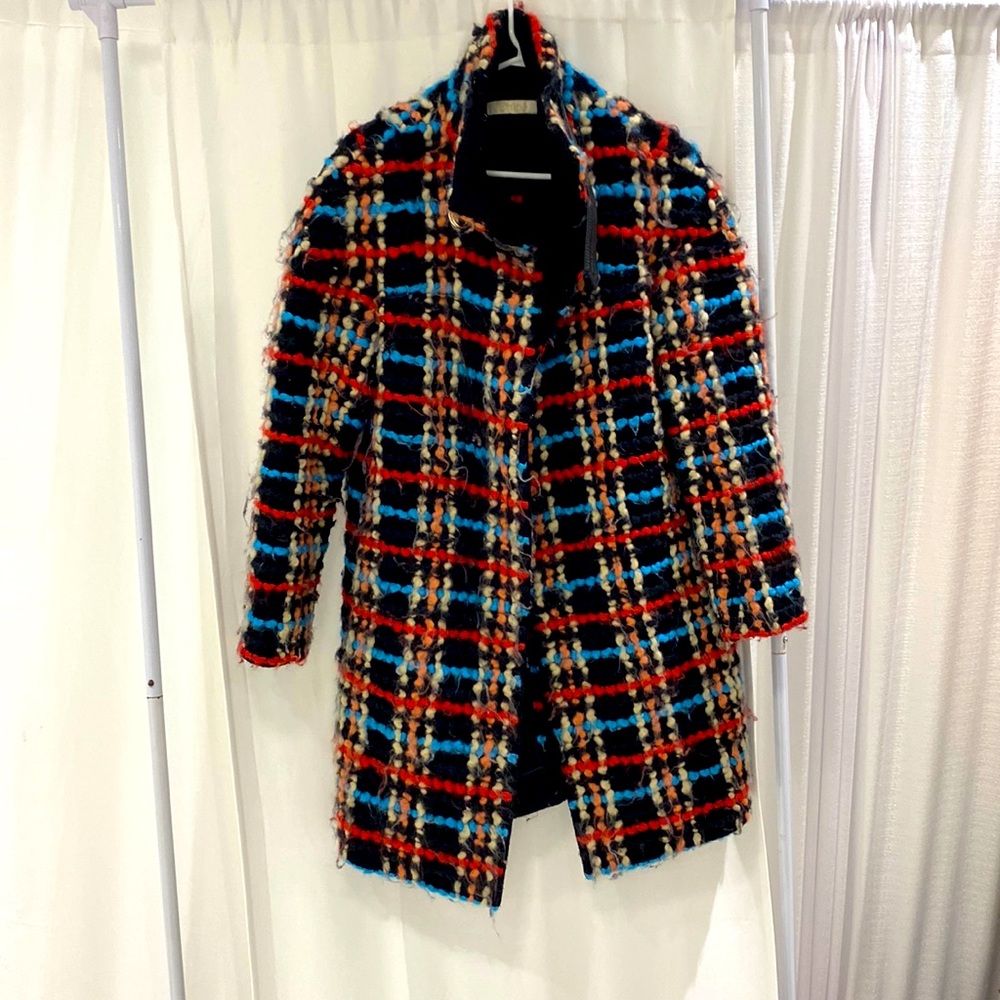 Chloe woven plain coat with leather tab at collar.